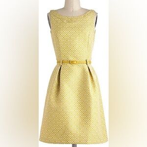 Yumi Belted Sheath Dress Sleeveless Scoop Neck